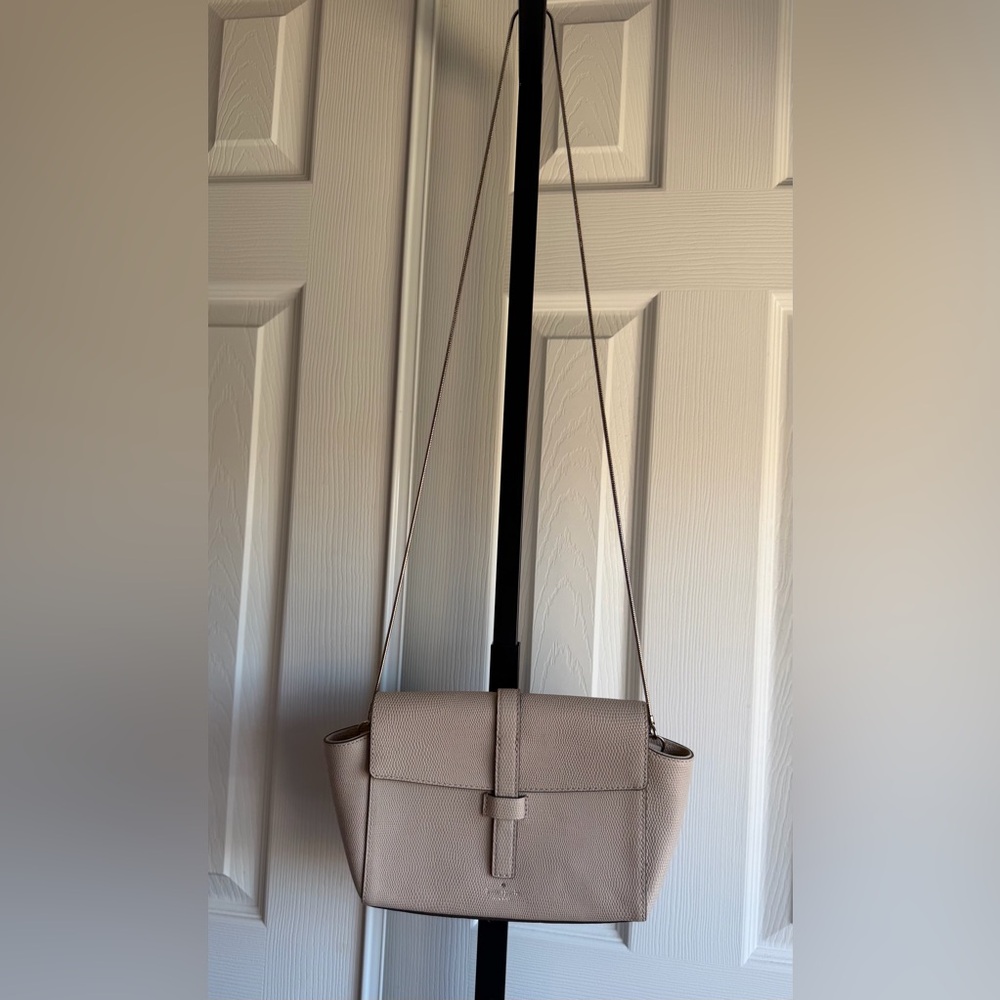 Kate Spade Riverside Street Crossbody Bag
Women’s - Picture 12 of 12
